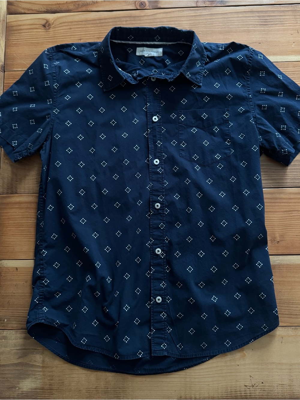 Aeropostale Navy and White Diamond Pattern Button Down Shirt